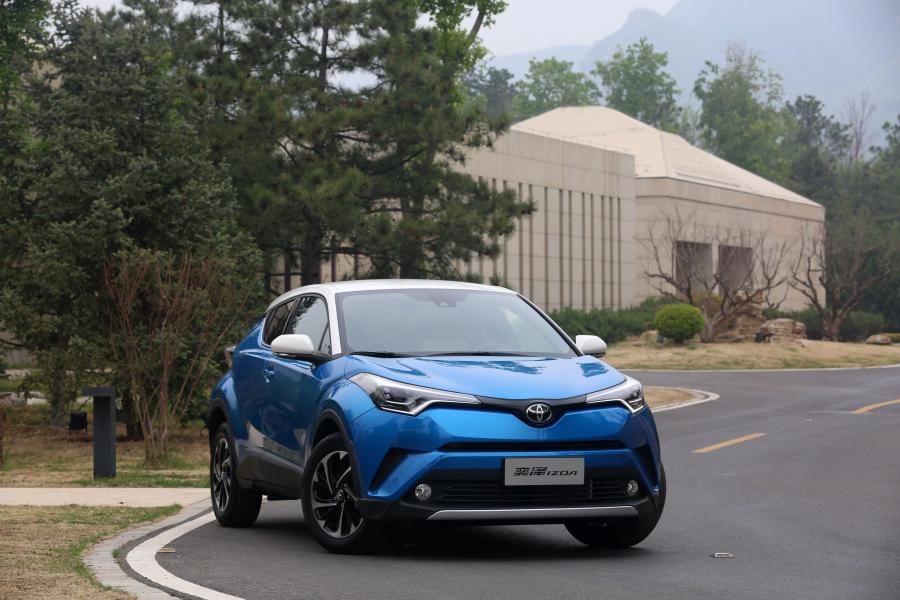  Toyota Izoa 2018 года  (фото 2 из 24)
